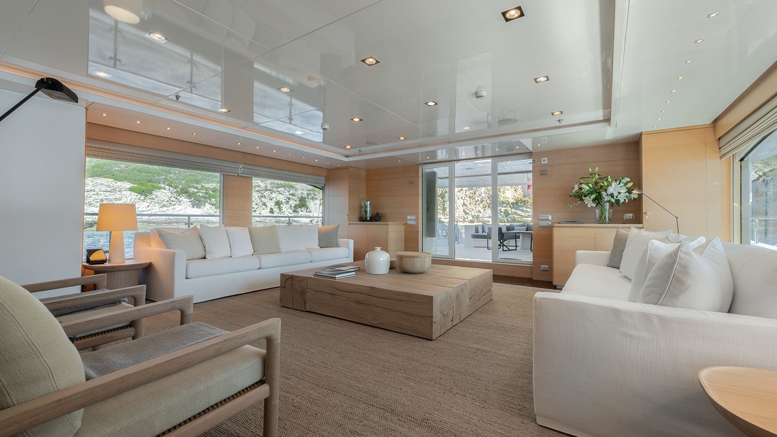 M/Y ZIA yacht and jet ski charter Cannes