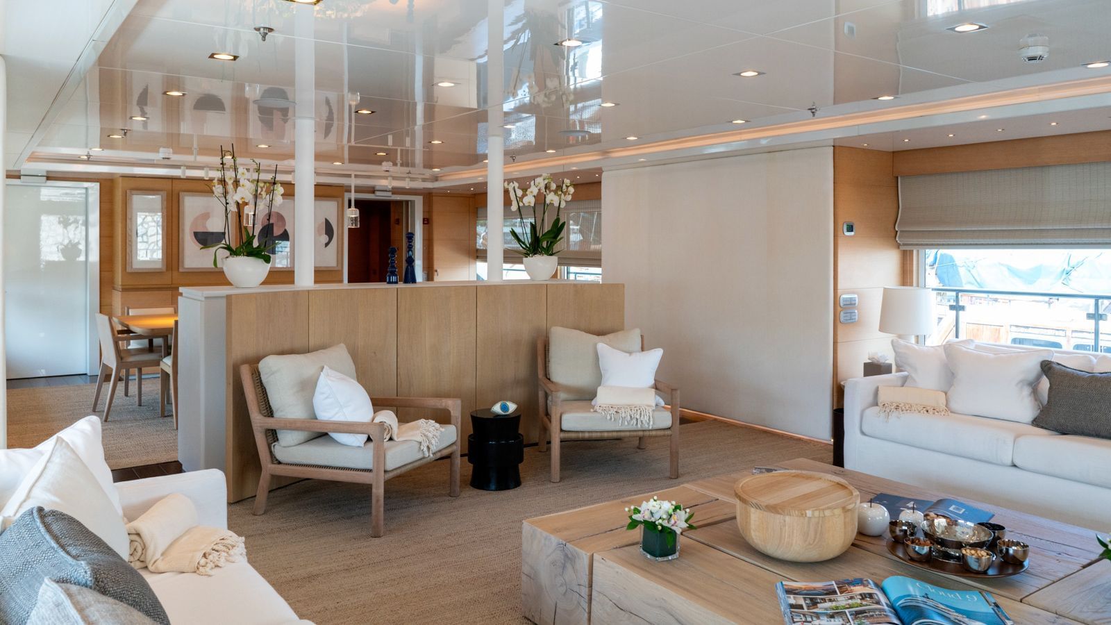 M/Y ZIA Motor Yacht Charter Cannes France