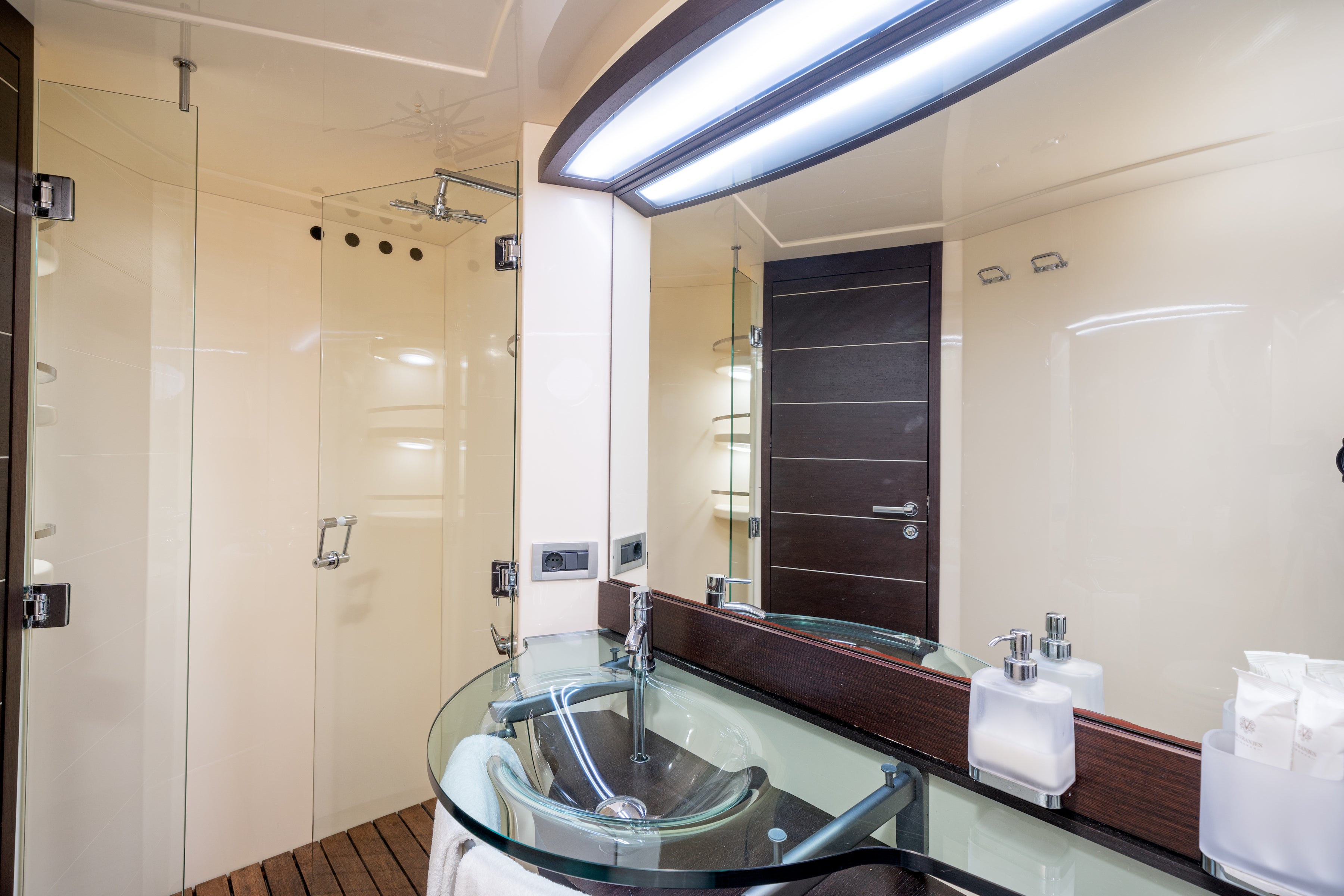 Italian weekend yacht charter