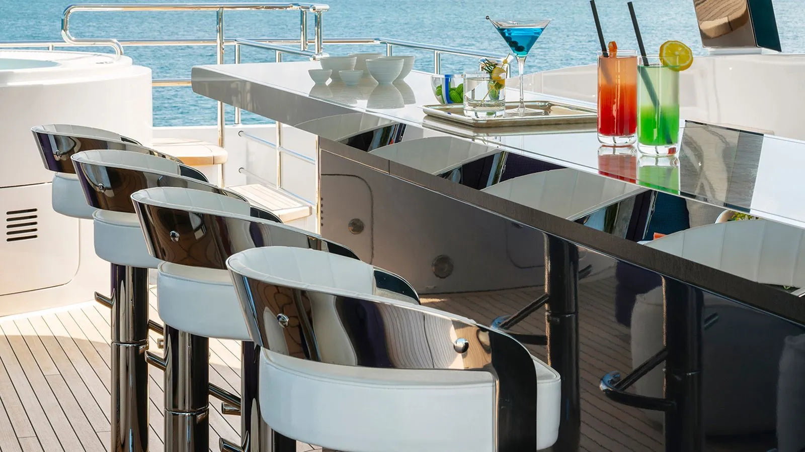 Weekly yacht Charter Cannes
