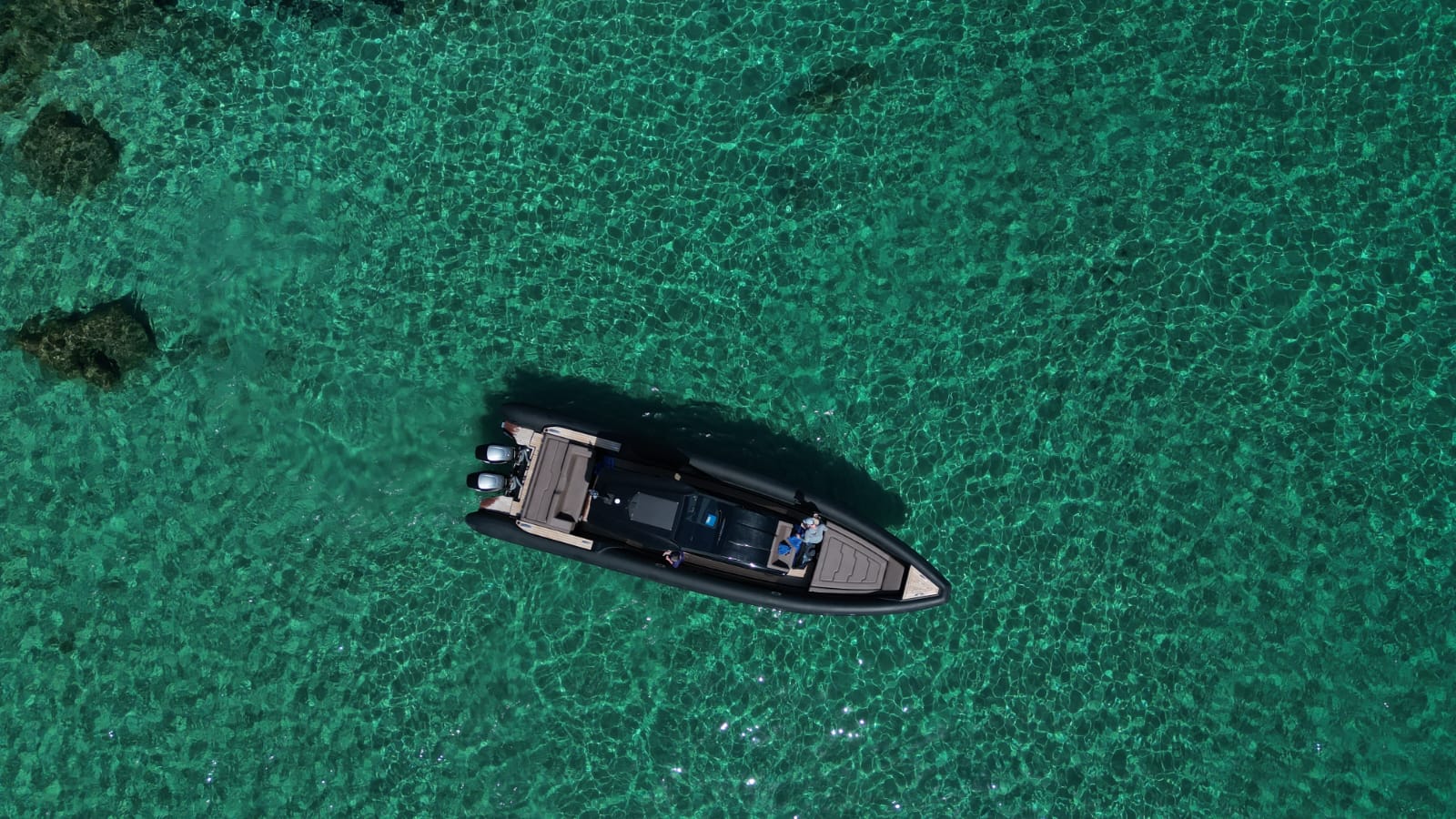 yacht charter Greece with crew
