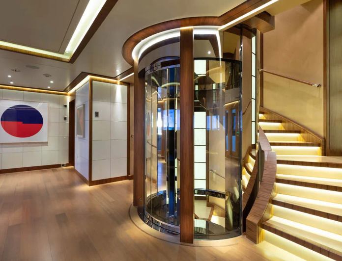 Weekly yacht Charter Cannes MAN OF STEEL