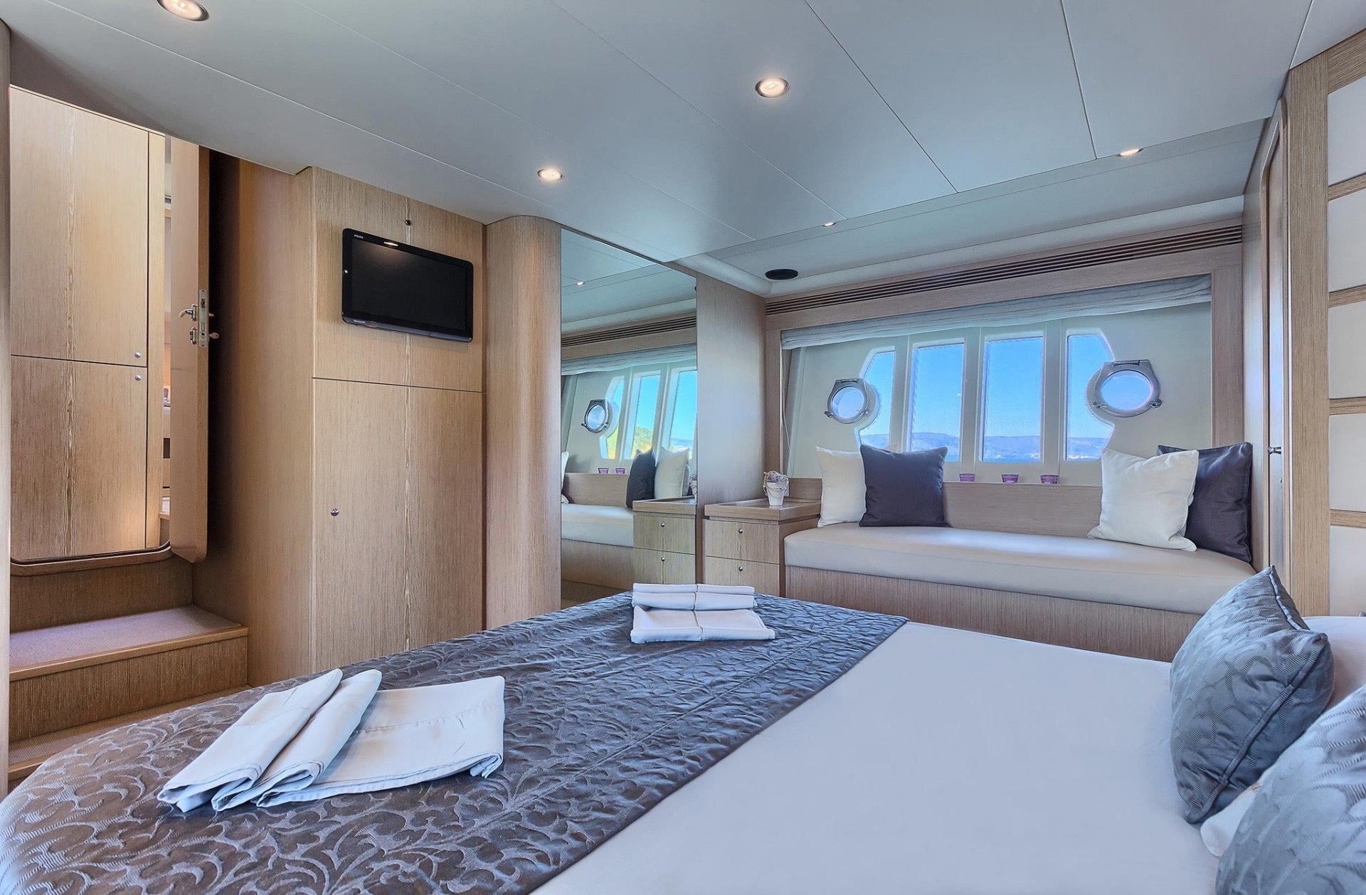 Term yacht Charter Cannes