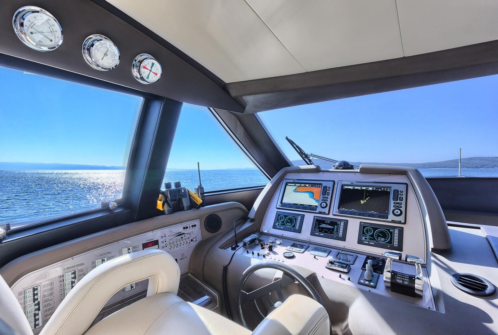 FERRETTI yacht Charter Cannes