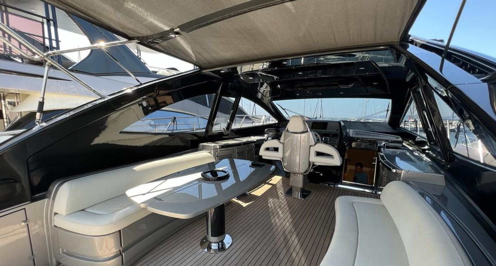 Luxury Yacht Rental in Cannes