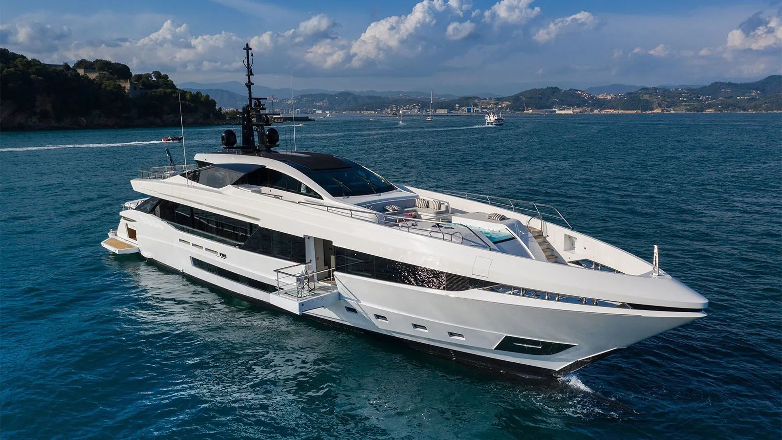 Weekly yacht Charter Cannes
