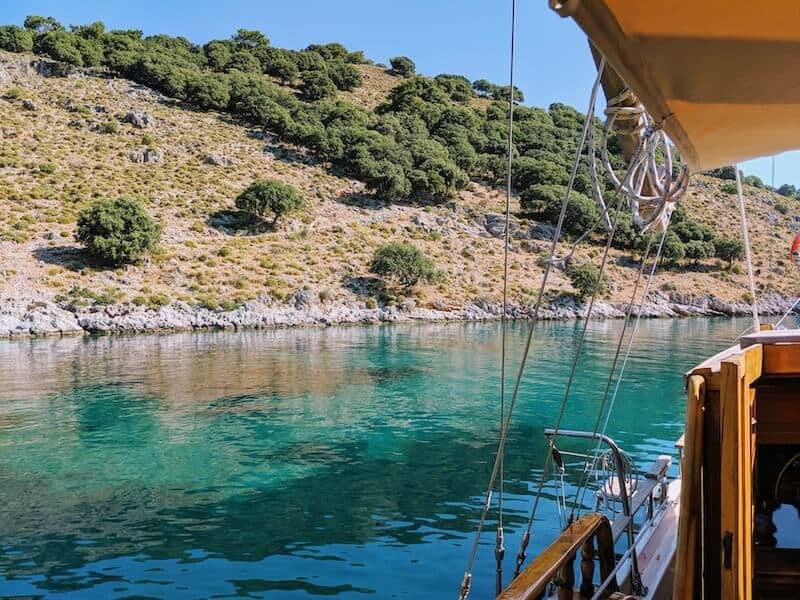 mega-yacht-charter