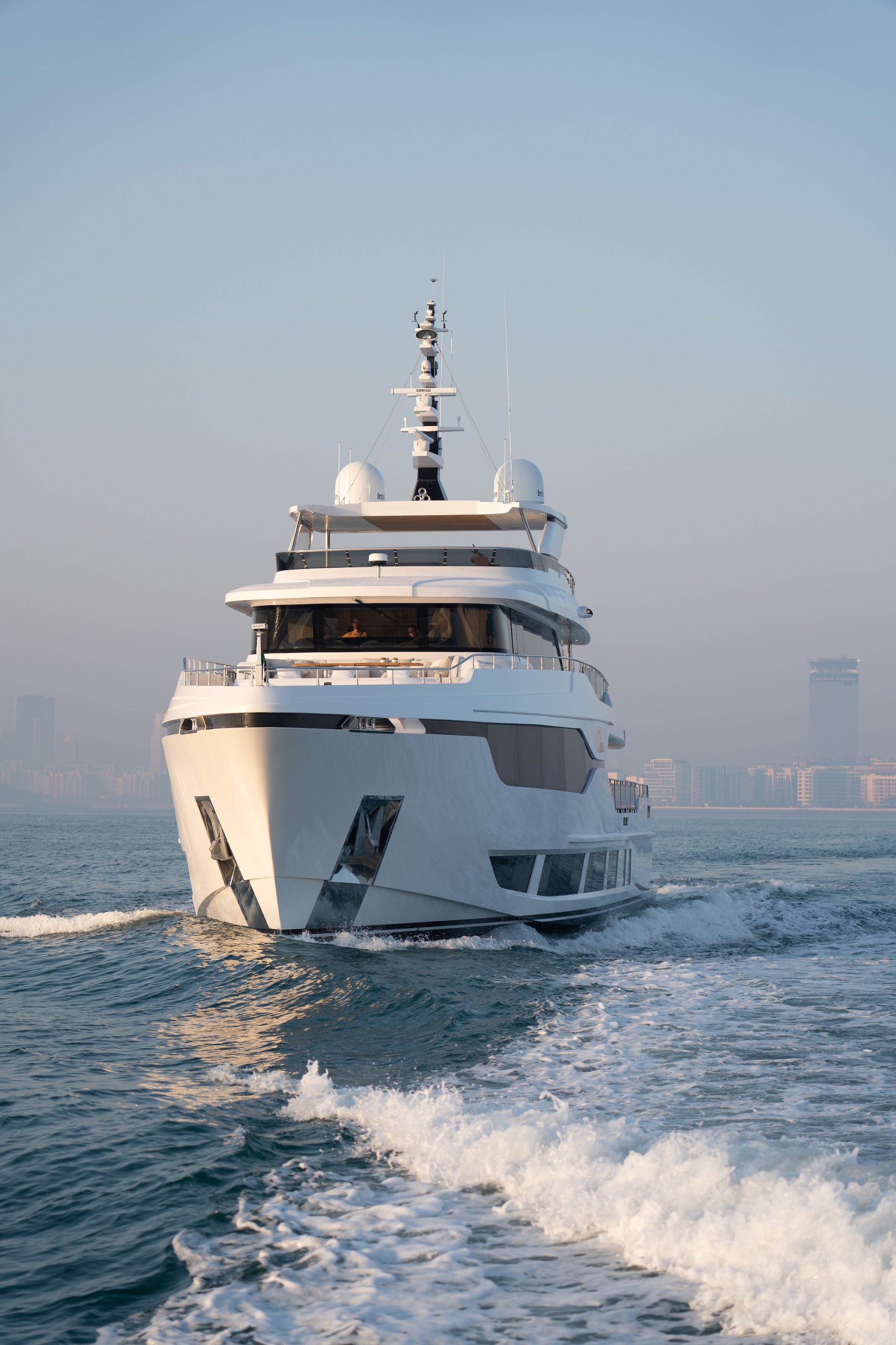 fully crewed motor yachts French Riviera