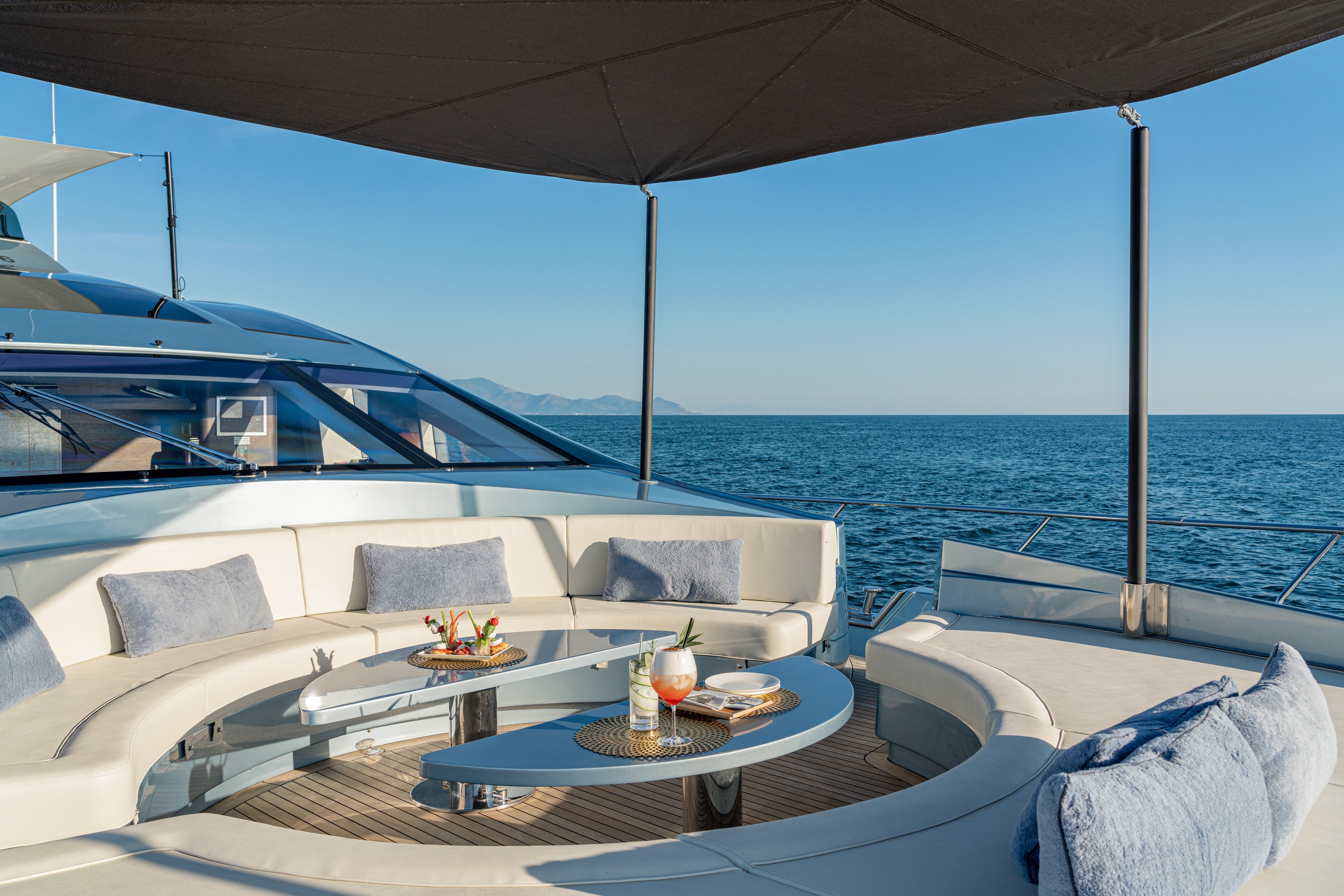 Mega yacht Charter Cannes