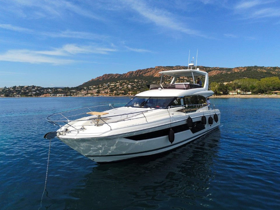 Yacht Charter in Cannes