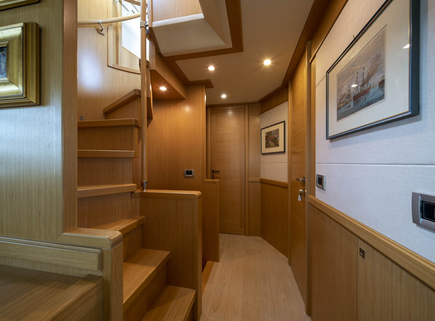 Luxurious yacht charters French Riviera
