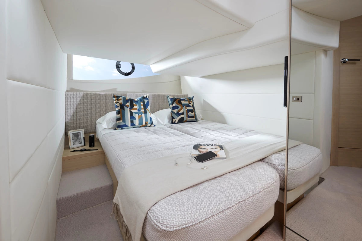 Luxury yacht for Rent in St Tropez
