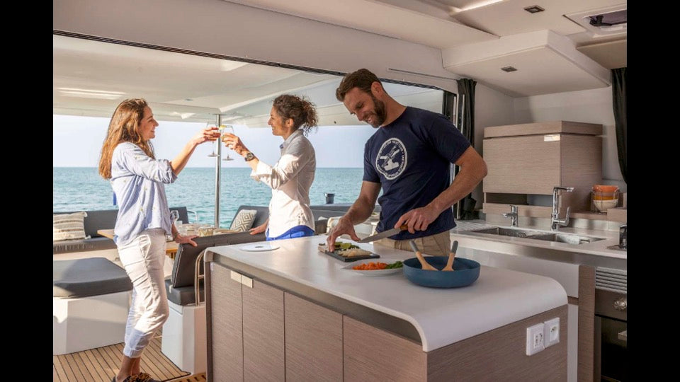 Catamaran Yacht Charter Mykonos
