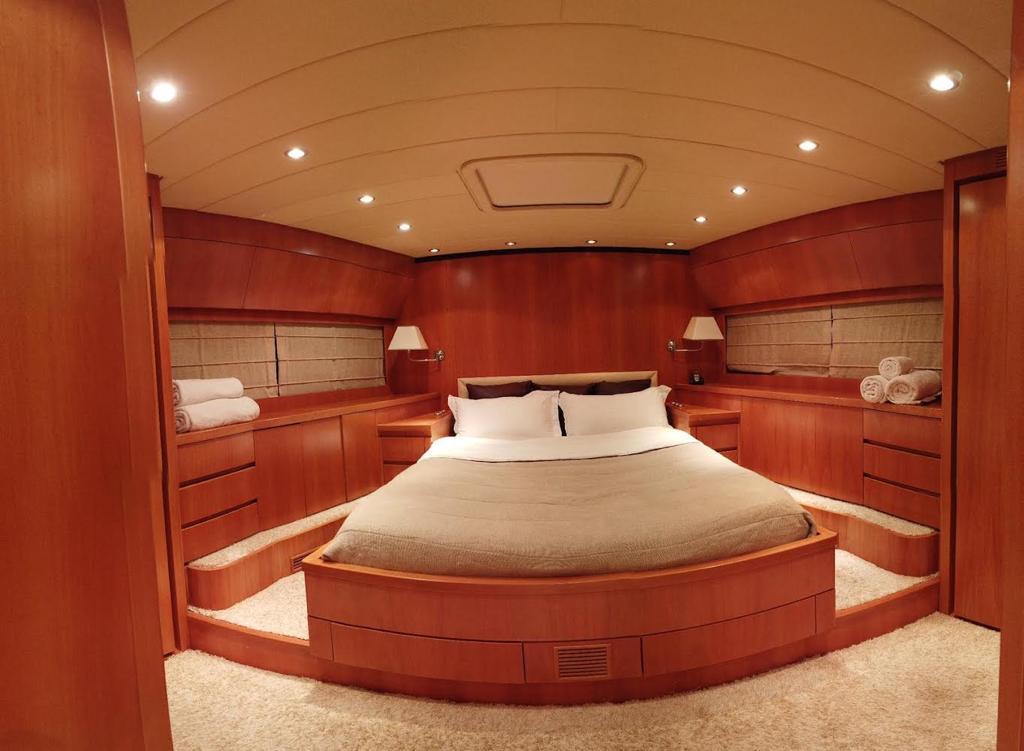 party yacht Charter St Tropez France