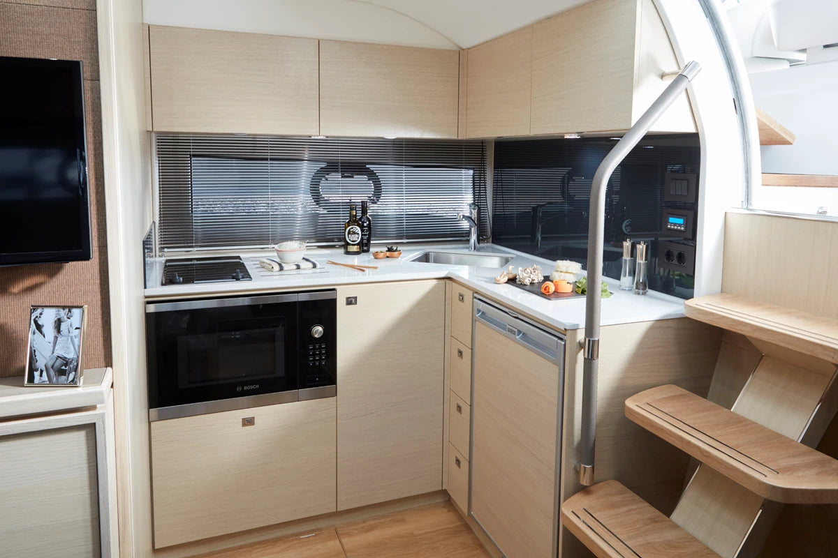 Crewed Yacht Charter in St Tropez