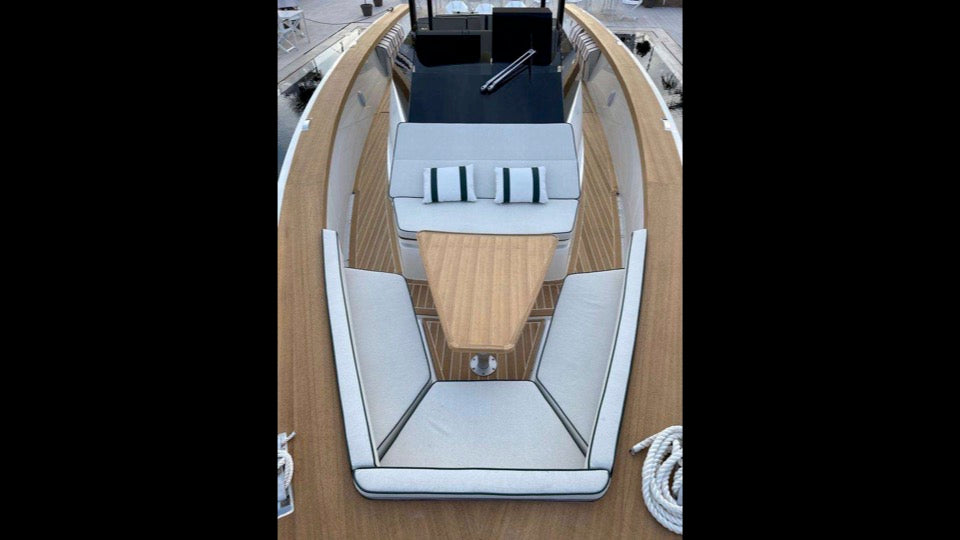 crewed yacht charter Greece