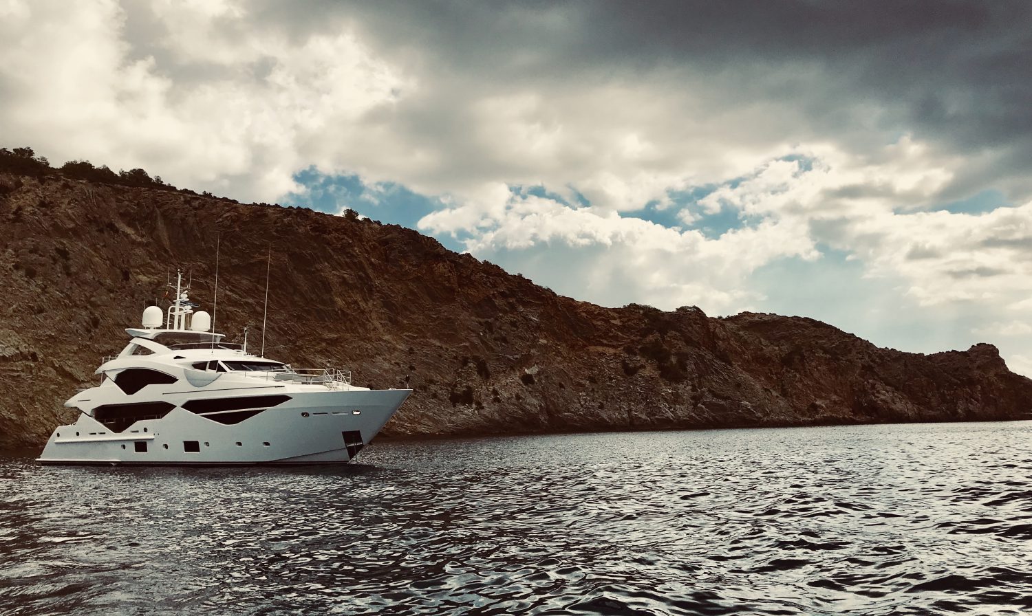 Luxury Mega Yacht Charter South of France