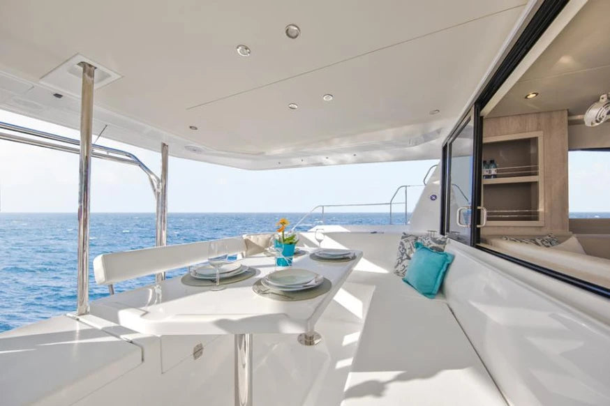 LEOPARD 43 POWER CATAMARAN