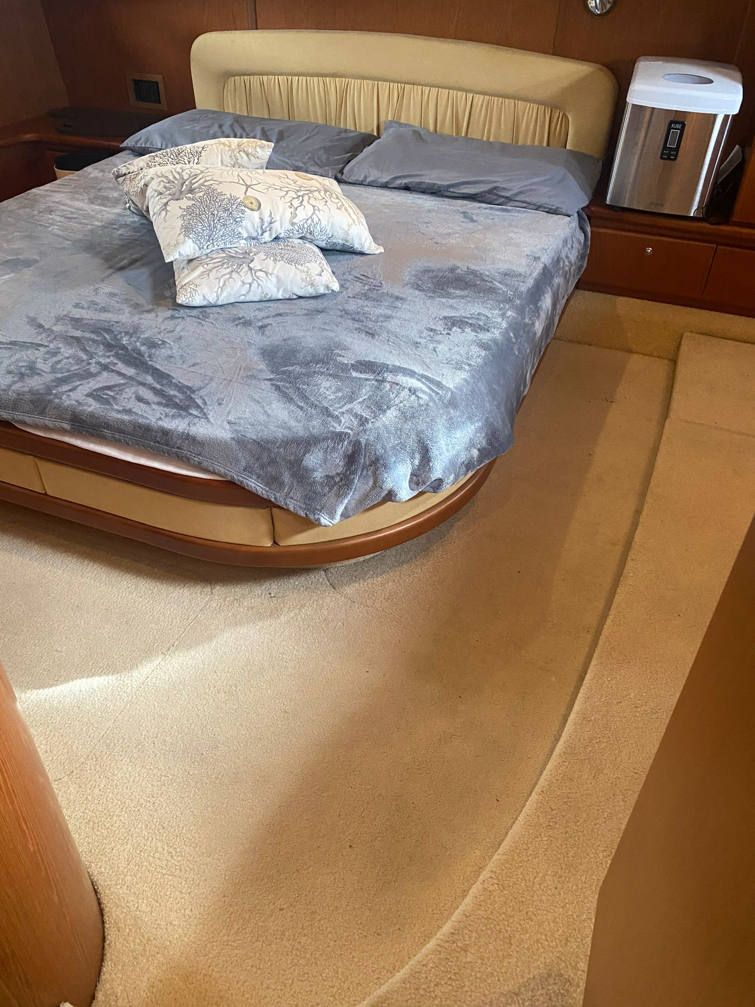 Sardinia Luxury Yacht Charter