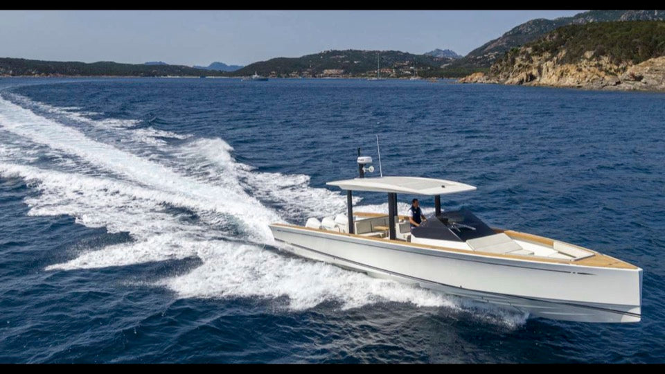 luxury yacht charter Greece