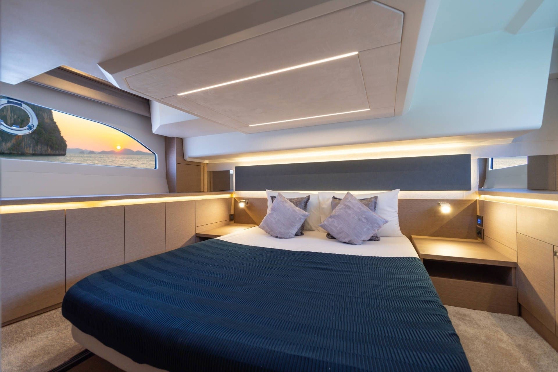 yacht charter rates Antibes France