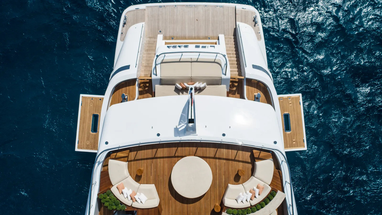 M/Y LIFE SAGA