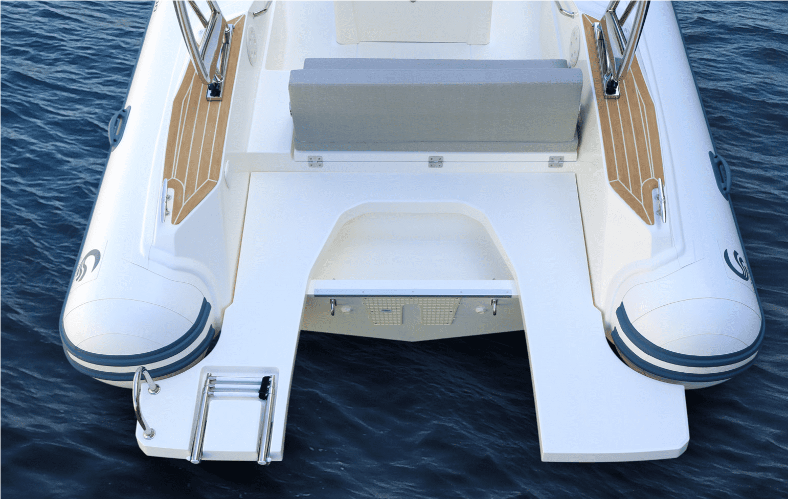 Motor Yacht Rental Cannes France
