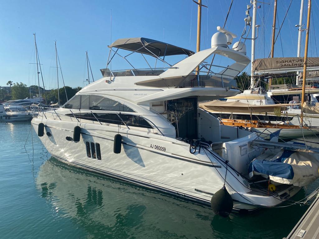 Luxury Motor Yacht for Rent Antibes