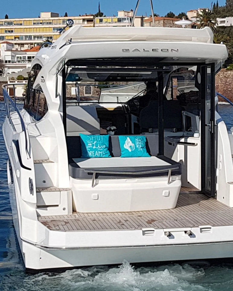 Weekly Yacht Charter St Tropez