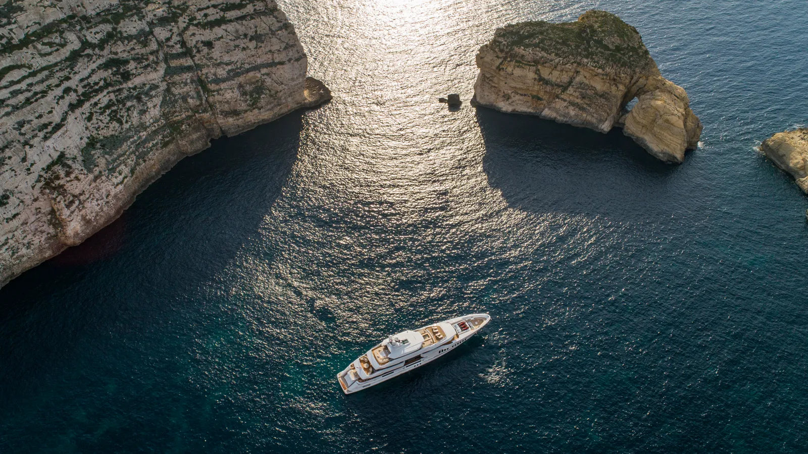 M/Y LIFE SAGA