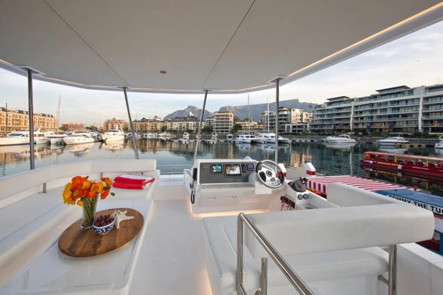 LEOPARD 43 POWER CATAMARAN