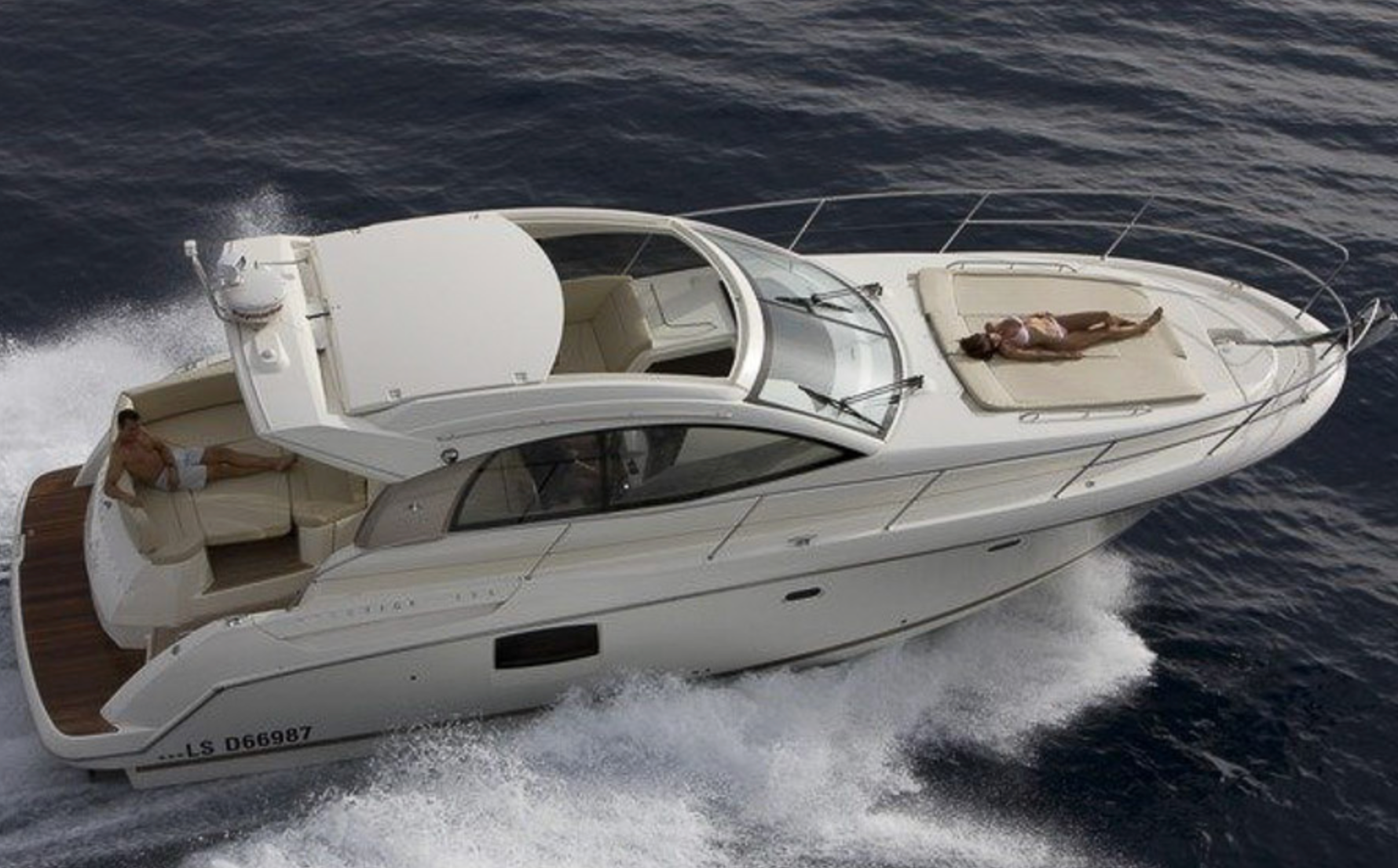 Motor Yacht Rental Cannes France