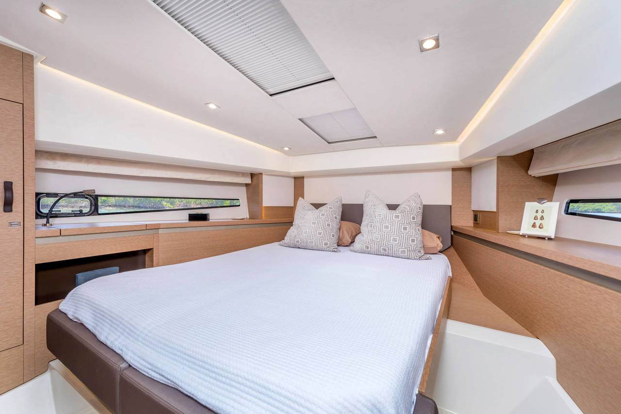 yacht vacation charter south of France