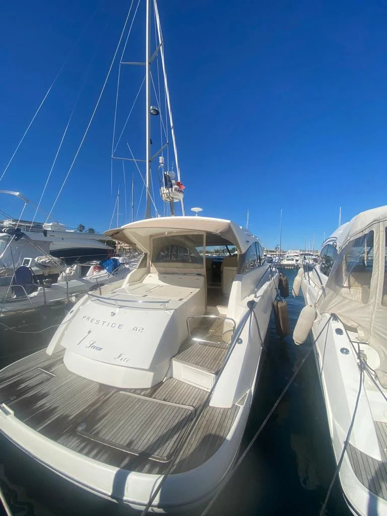 luxury yacht charter Cannes
