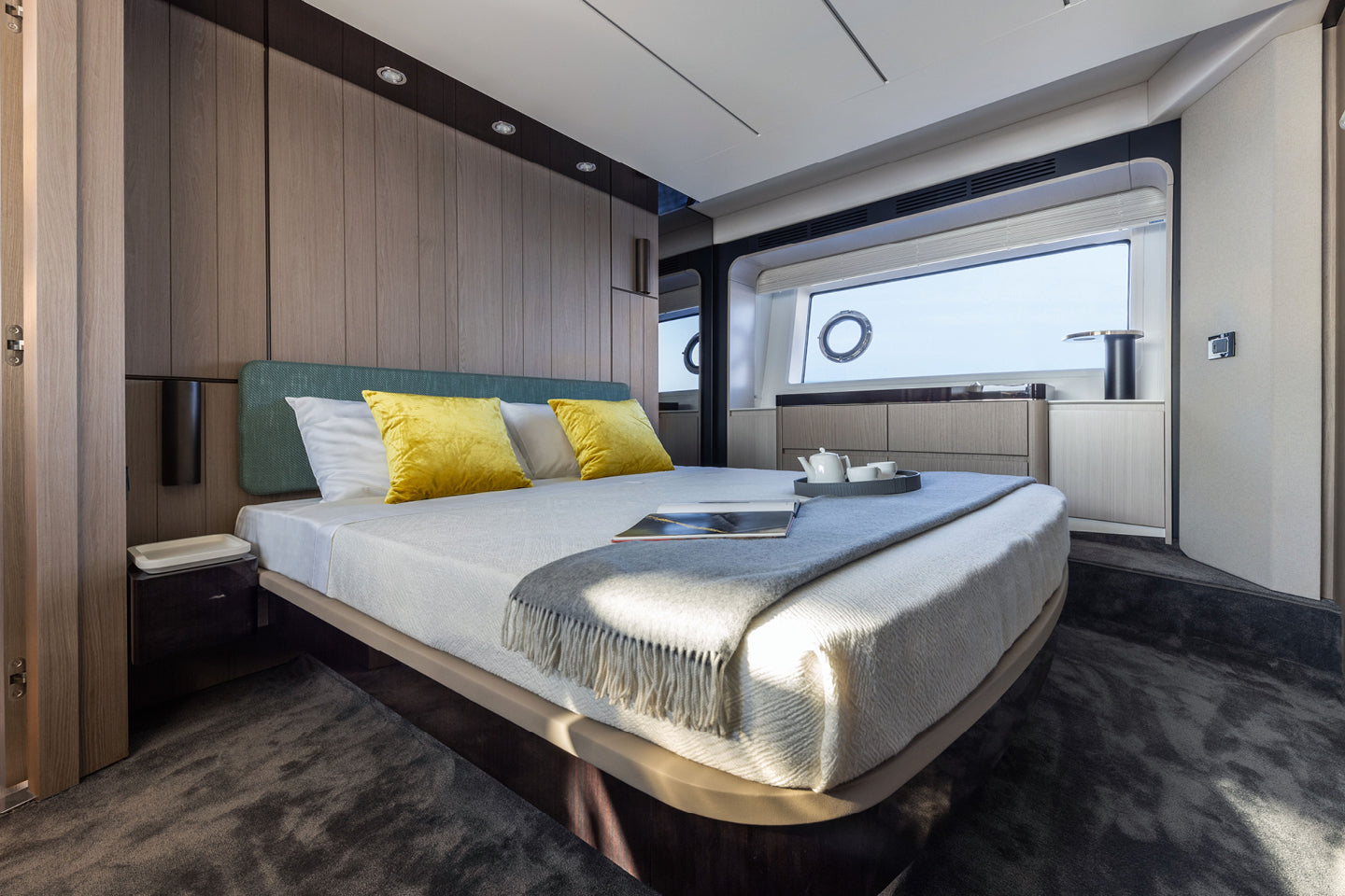luxury yacht charter south of France