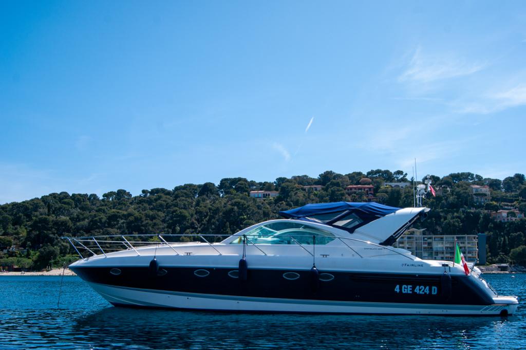 private yacht charter south of France