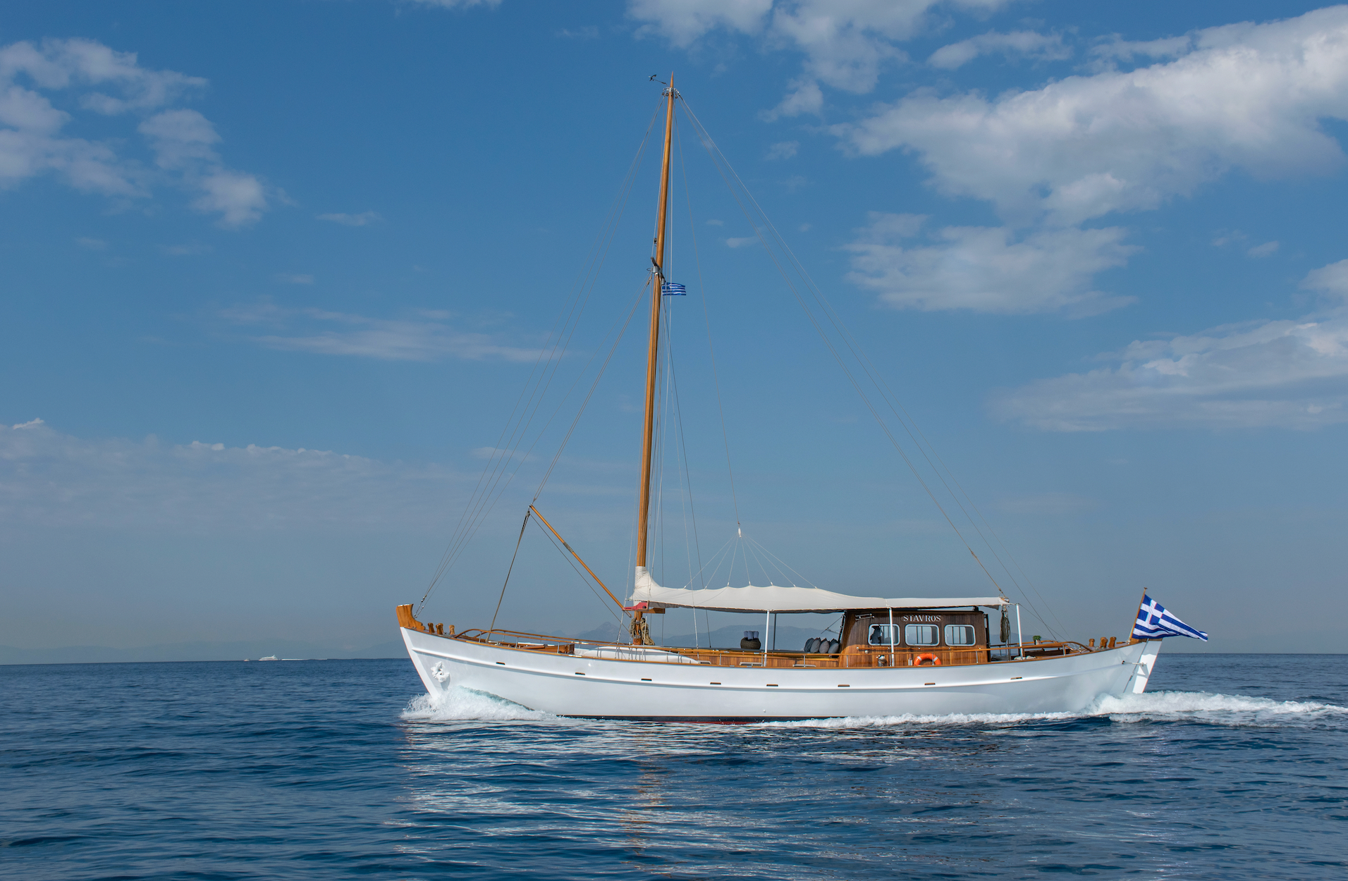 yacht charter Greece with skipper