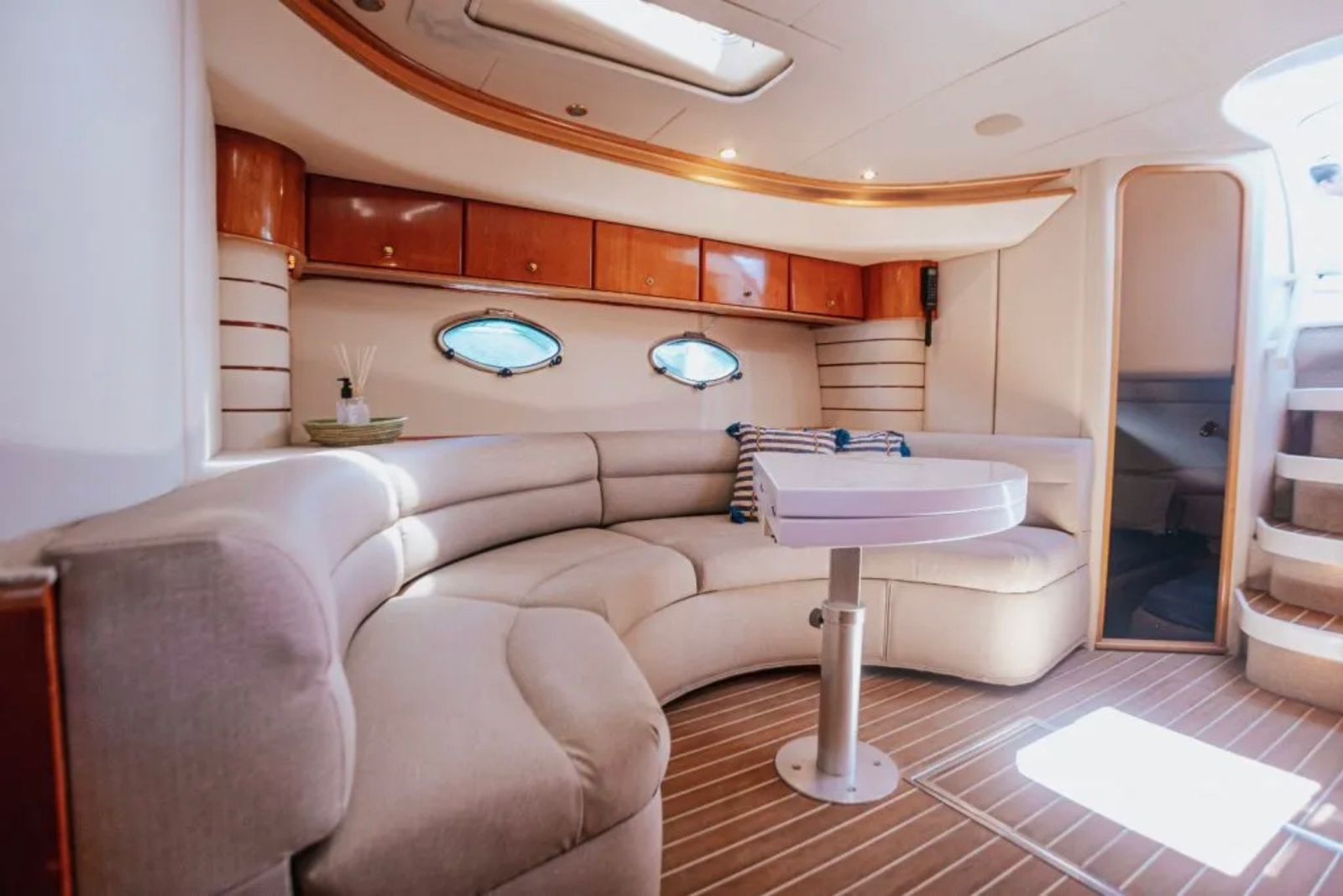 yacht charter Greece with skipper