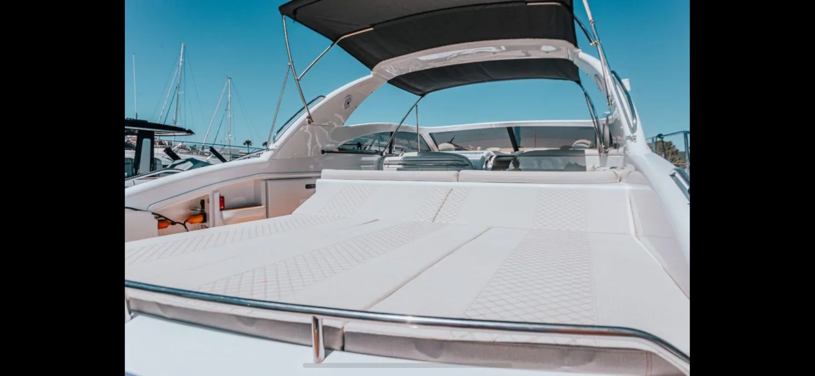 yacht charter Greece with crew
