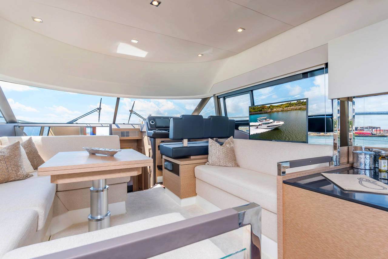 Hourly yacht charters south of France
