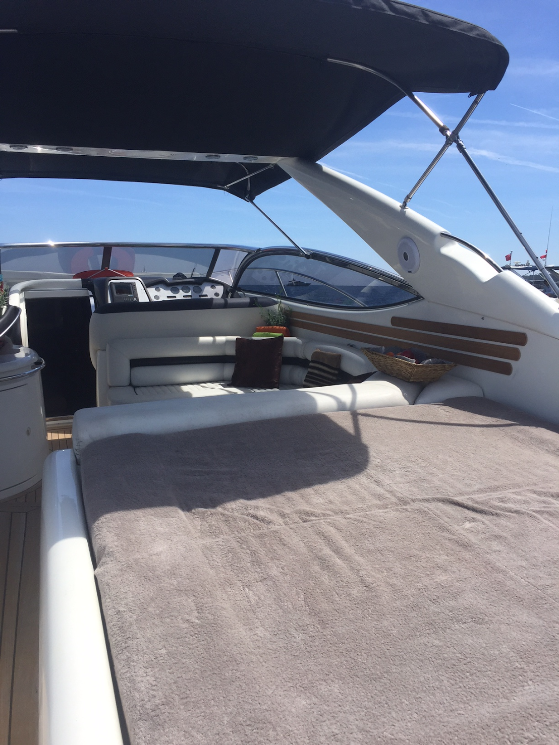 party yacht Charter Cannes