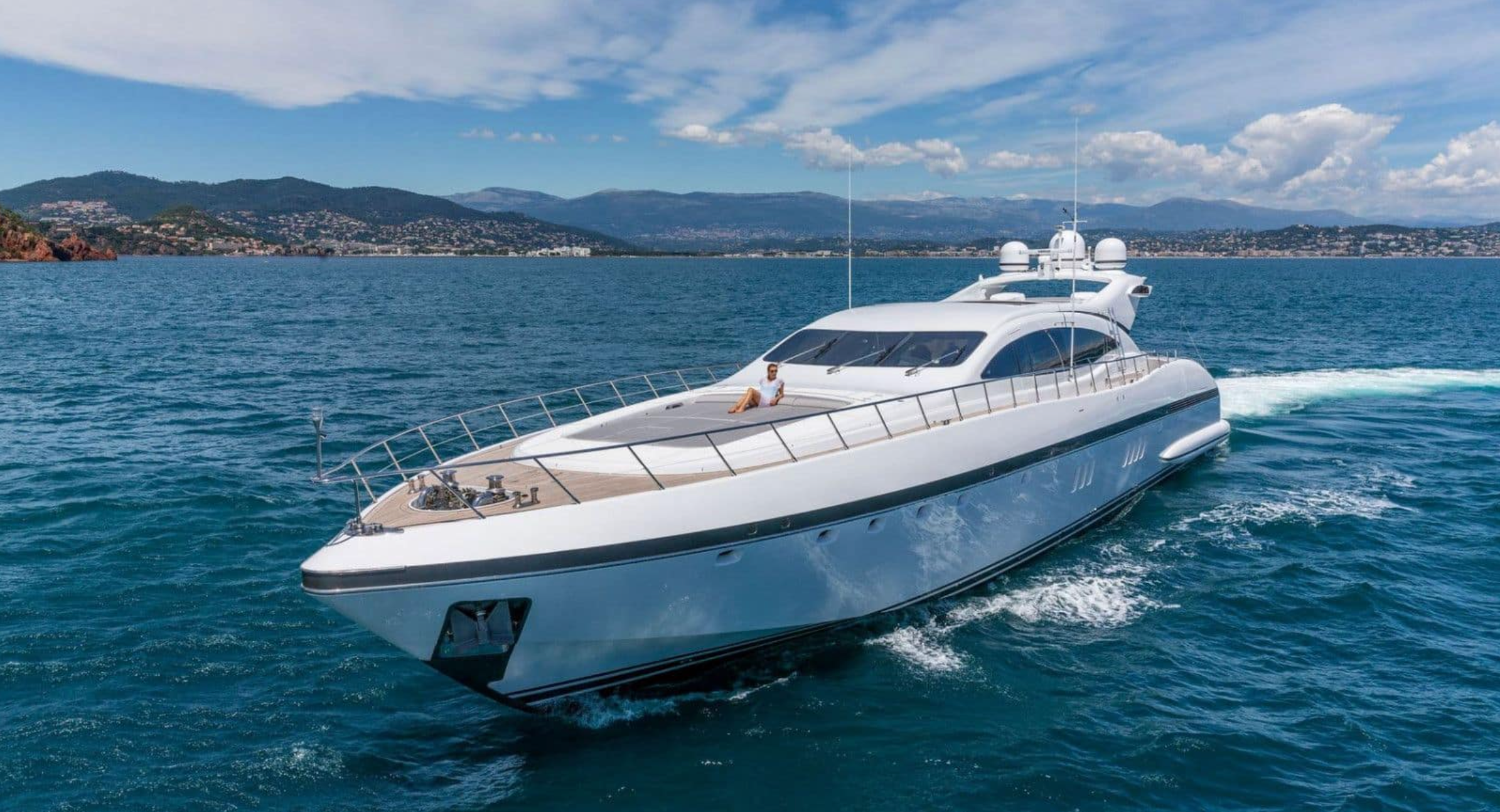 private Mangusta yacht charter Cannes 