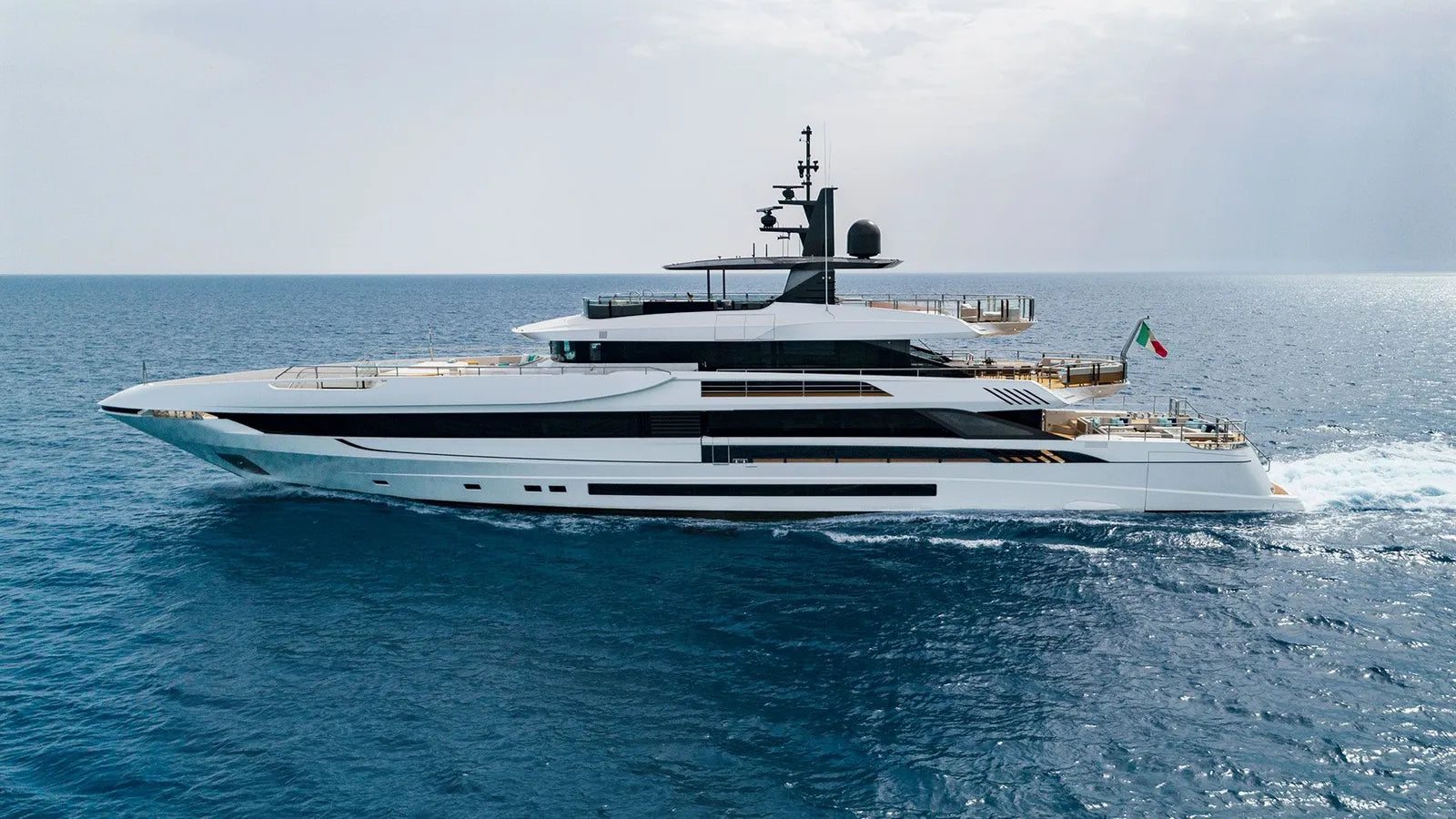 M/Y MAVERICK Weekly yacht Charter Cannes