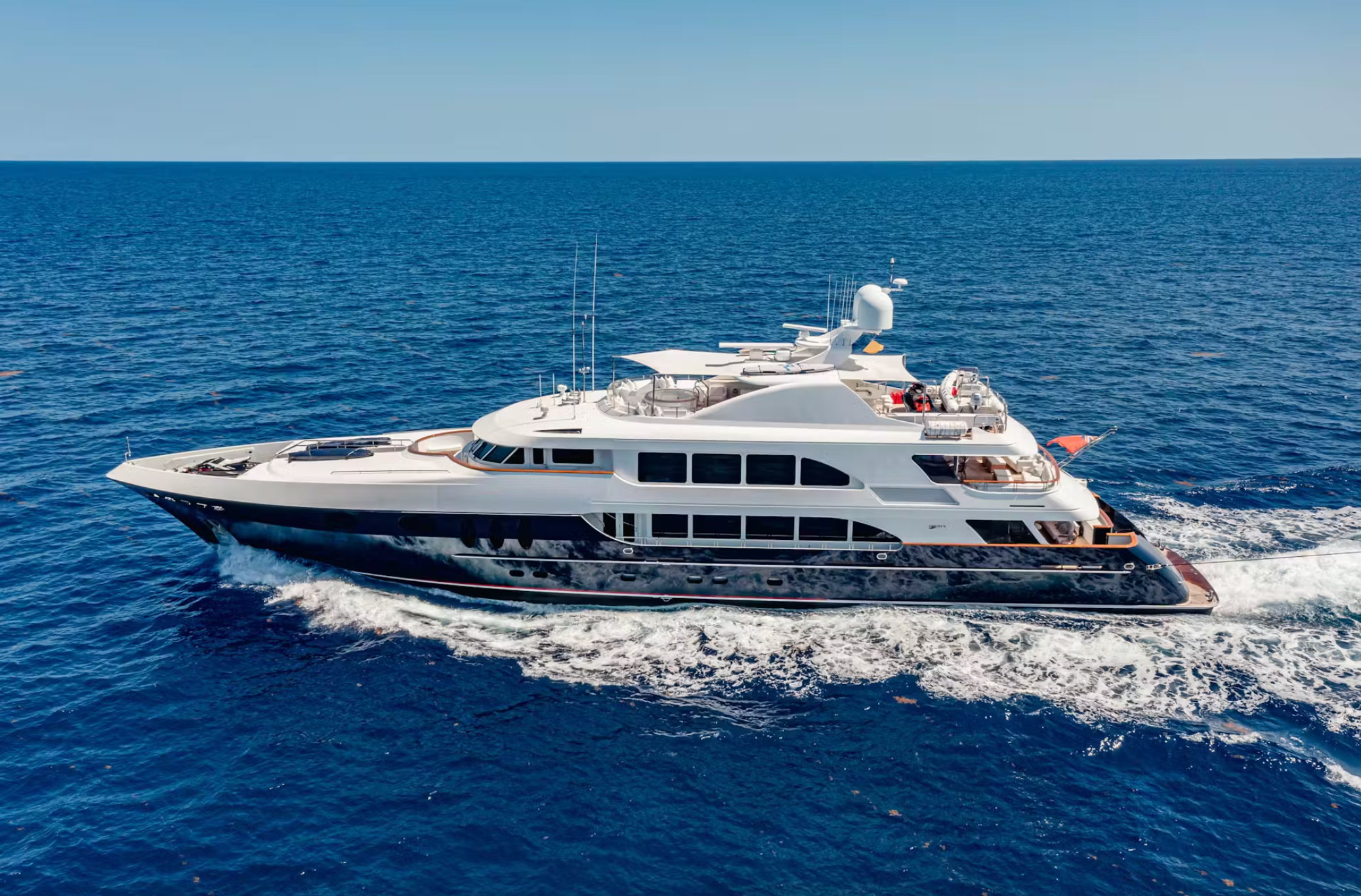 Weekly Yacht Charter Holiday Caribbean