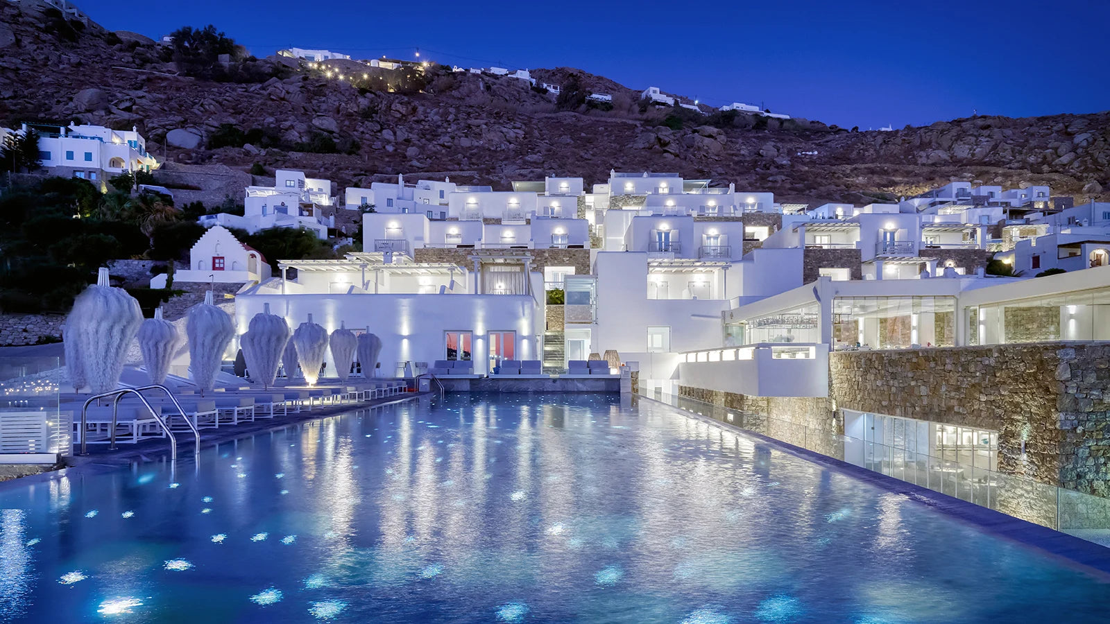 yachts for rent in mykonos