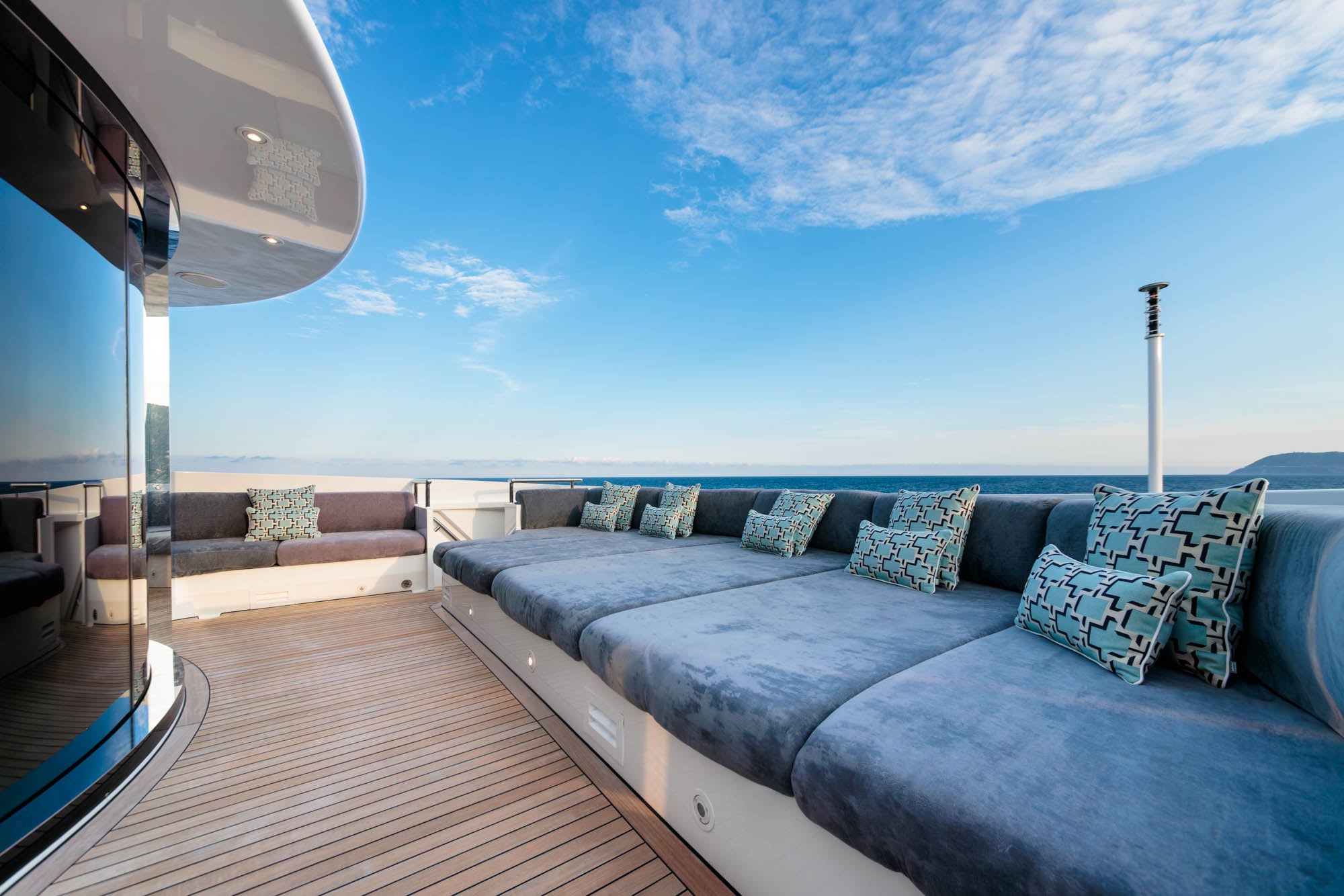 Luxurious yacht charter St Tropez France