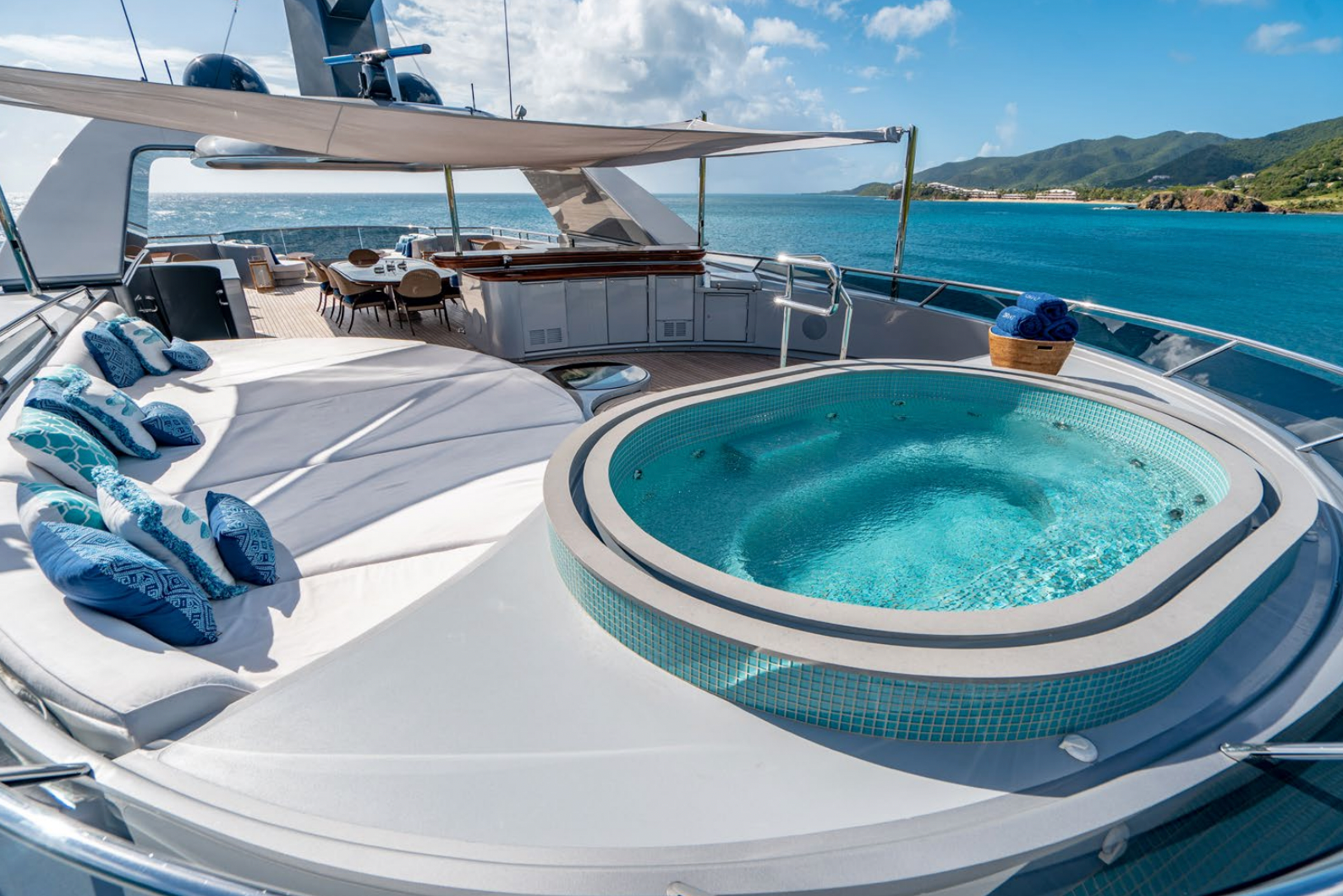 VIBRANCE Best yacht charter saint Barths