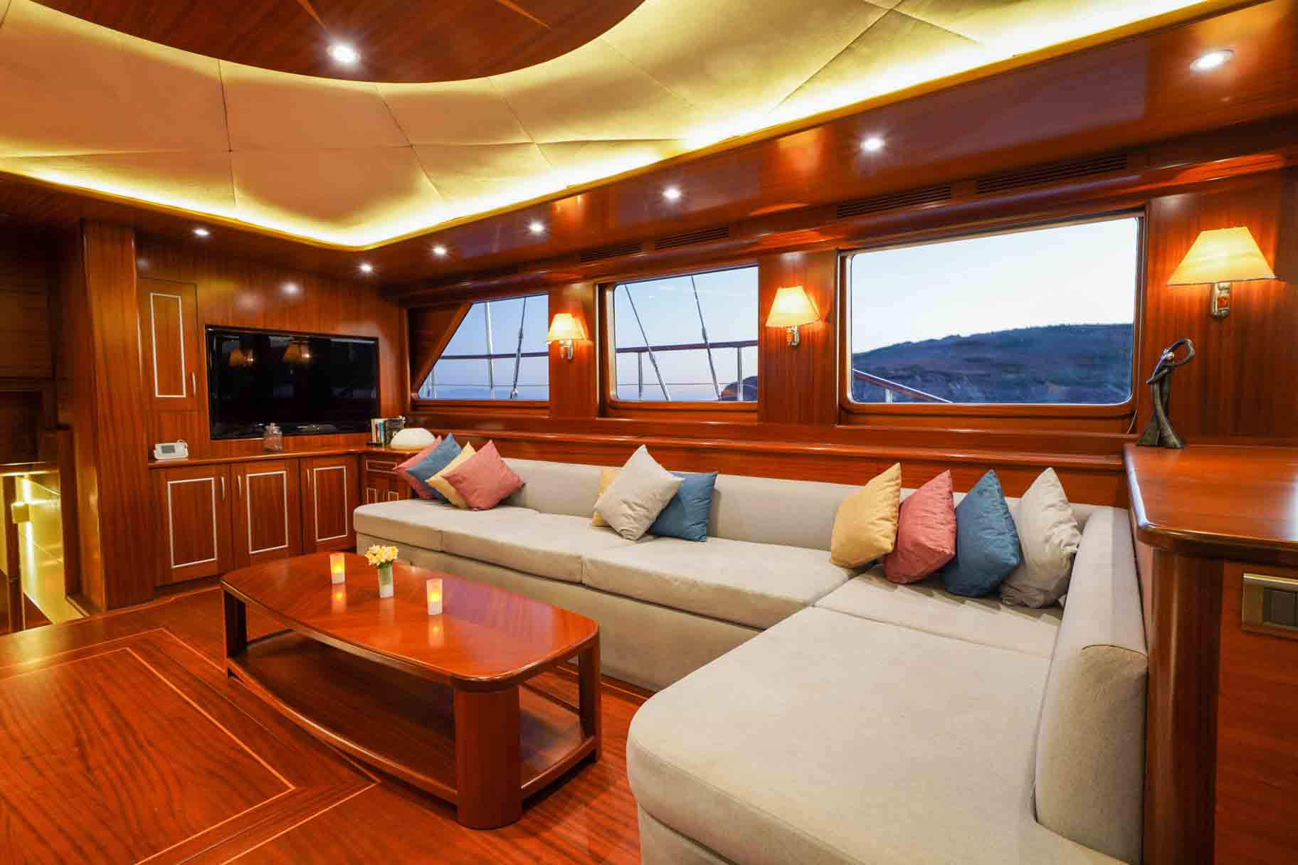 yacht charter marmaris turkey
