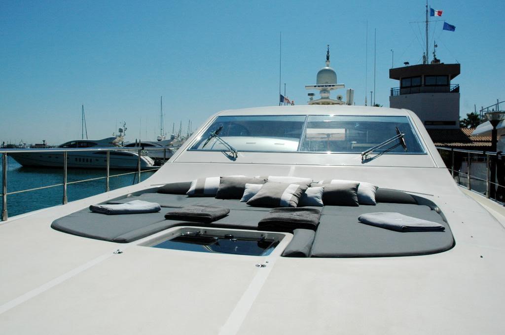 Weekly yacht Charter St Tropez France